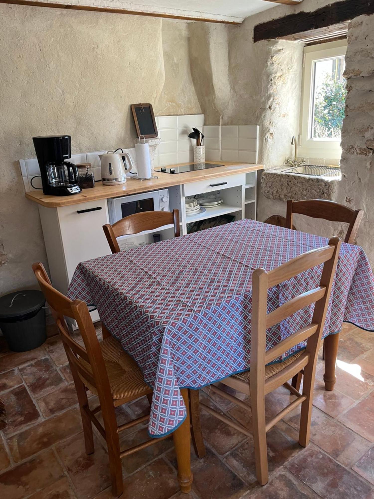 Cabanon Entoure De Montagnes Et D'Oliviers Βίλα Nyons Εξωτερικό φωτογραφία