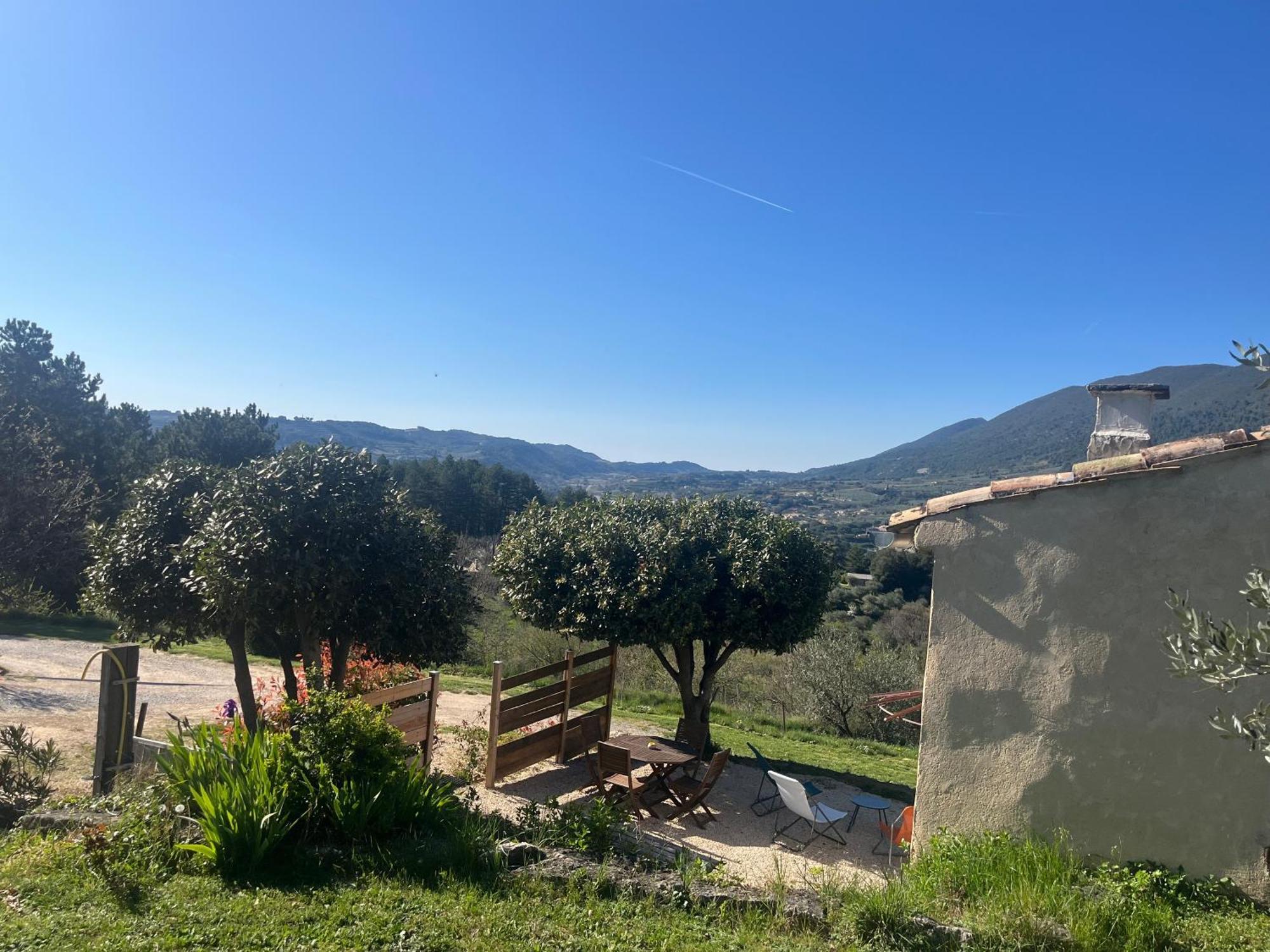 Cabanon Entoure De Montagnes Et D'Oliviers Βίλα Nyons Εξωτερικό φωτογραφία